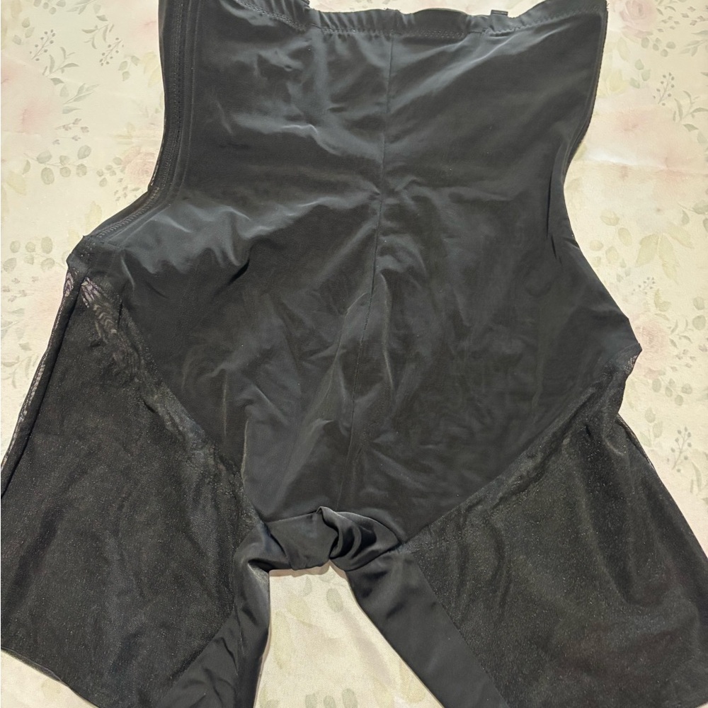 Honey, love high waisted, shaper with built-in stays size 1x